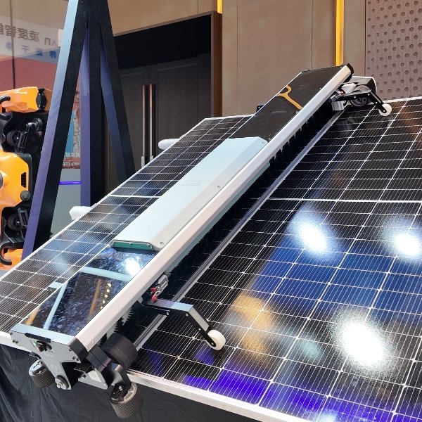 PV panel washing robot
